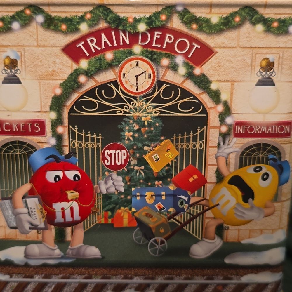 M&Ms Christmas village series train depot #13 Limited Edition‎ Candy Tin 2001